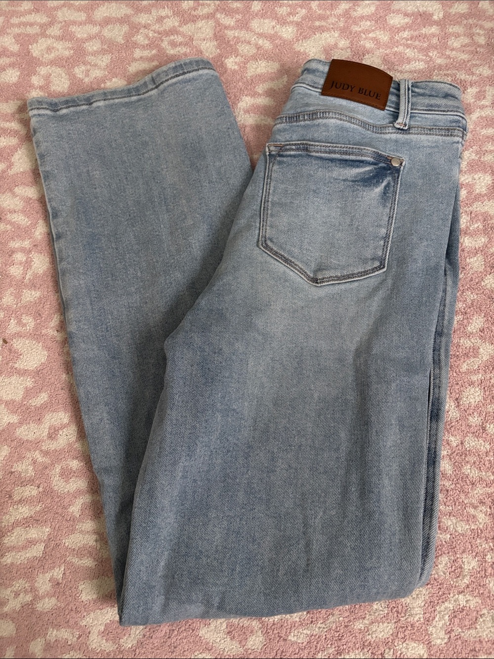 Judy Blue rigid magic loose Light Stonewash Straight Leg Jeans